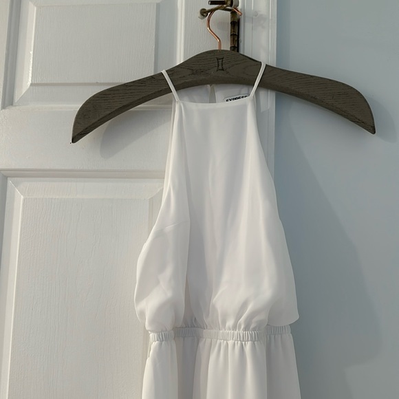 Express Opened Side/ High Low Designed Midi Sleeveless White Dress - Picture 3 of 11